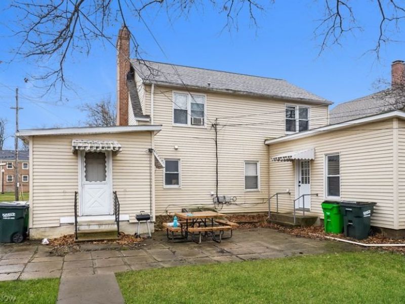 77 E Bridge Street, Berea, OH 44017 Photo 19