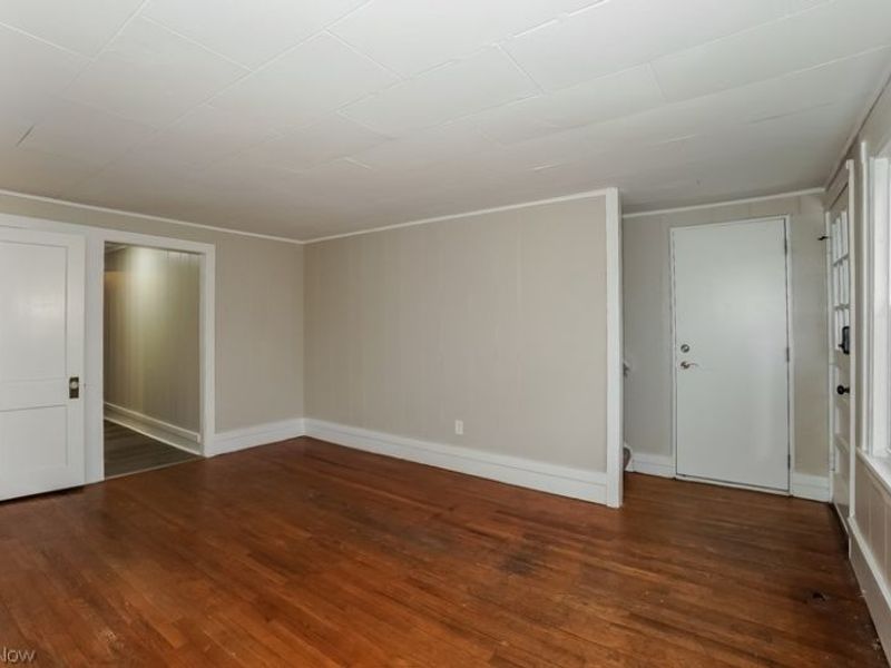 77 E Bridge Street, Berea, OH 44017 Photo 3