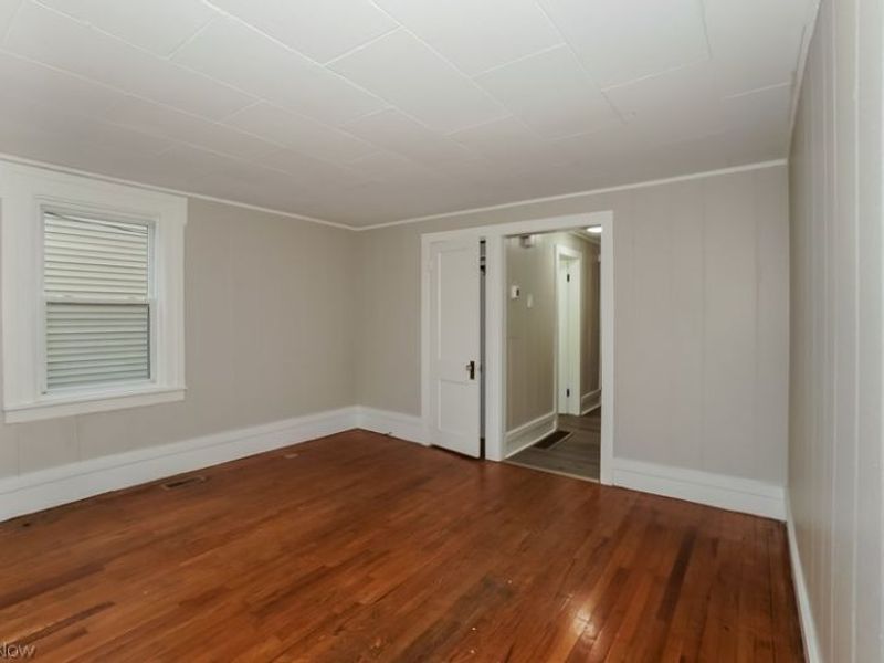 77 E Bridge Street, Berea, OH 44017 Photo 4