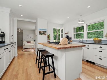 94 Jackson, Sharon, CT 06069