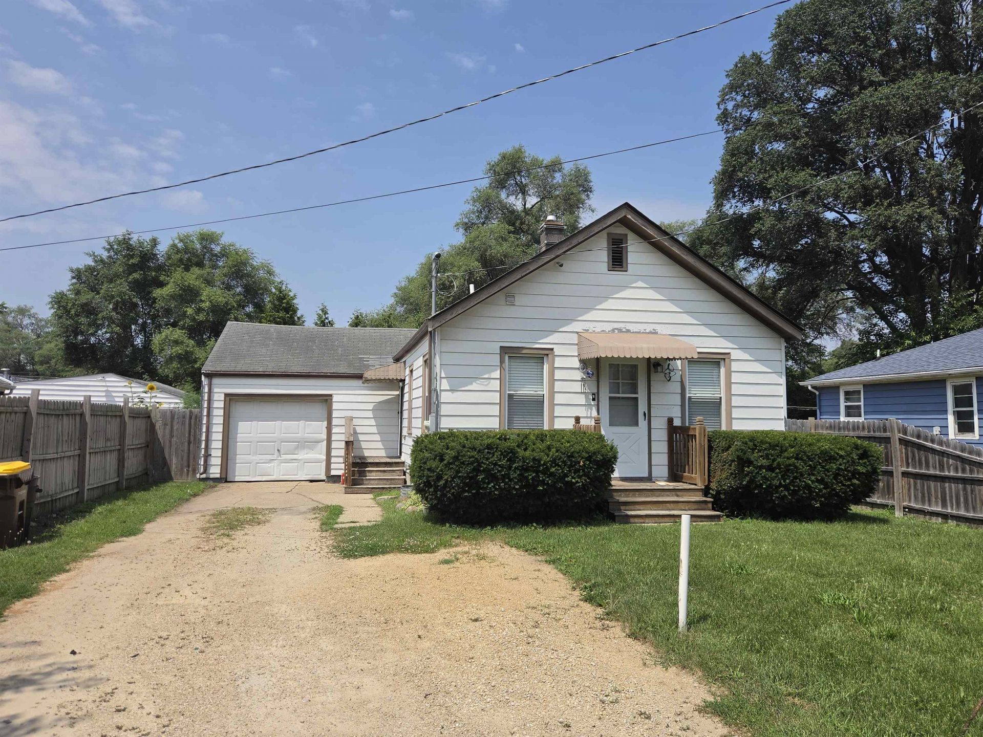 2733 Kinsey Street, Rockford, IL 61109 Main Photo