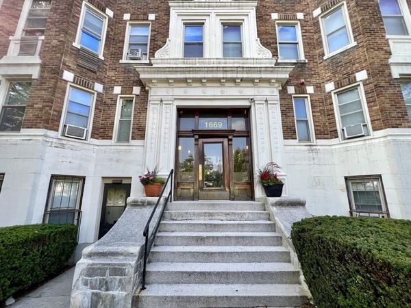 1669 Commonwealth Ave, Unit 3, Boston, MA 02135