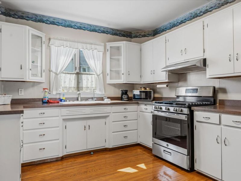 523 W Madison Street, Gibsonburg, OH 43431 Photo 6
