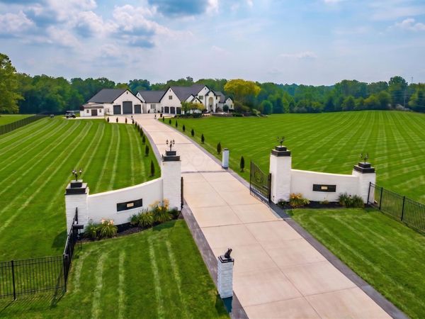 12100 Toll Gate Court NW, Pickerington, OH 43147