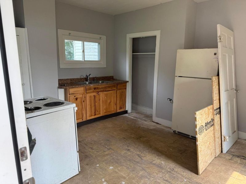 106 Fleek Avenue , Newark, OH 43055 Photo 2
