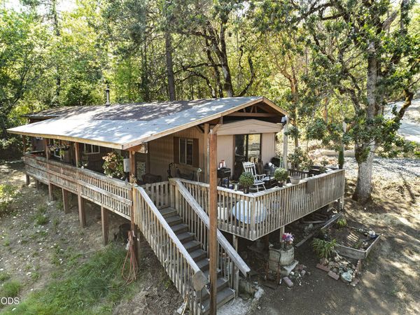 800 Homewood Road, Grants Pass, OR 97527