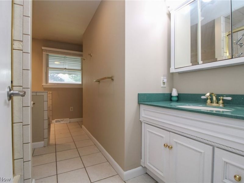2985 Heatherbrae Drive, Youngstown, OH 44514 Photo 19