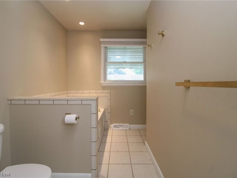 2985 Heatherbrae Drive, Youngstown, OH 44514 Photo 21