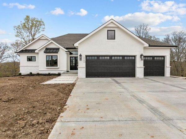 8714 N FARLEY Avenue, Kansas City, MO 64157