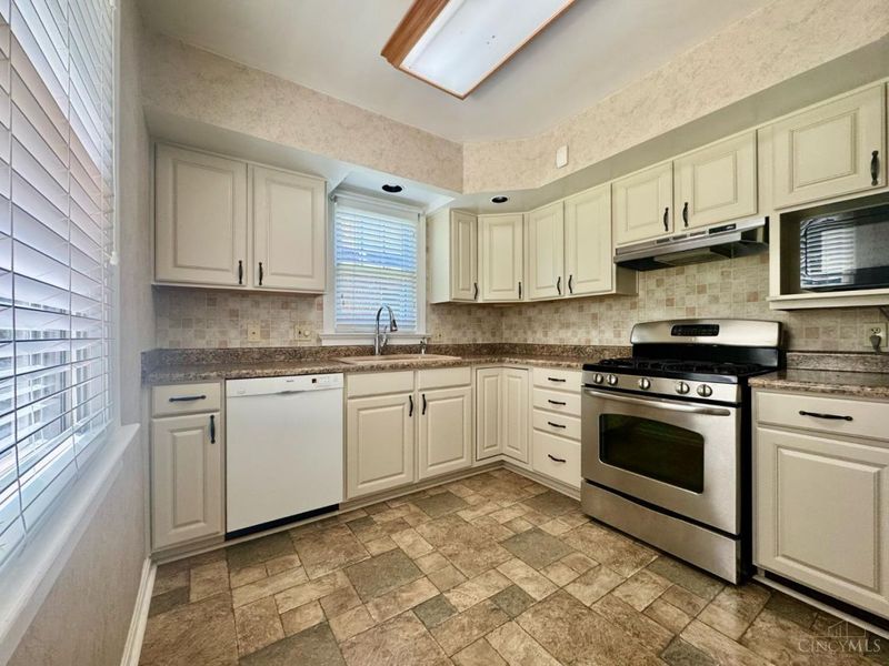 1649 Lionel Avenue, Cincinnati, OH 45214 Photo 12