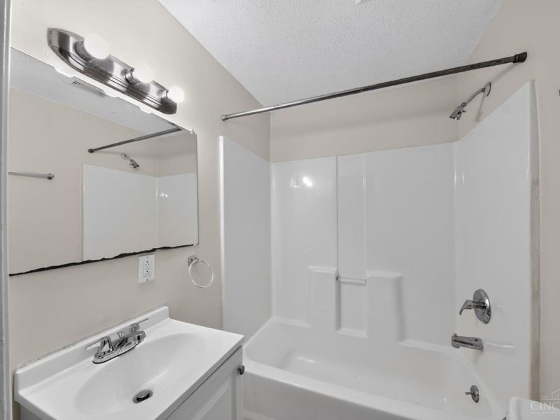 6718 E Ledge Street, Cincinnati, OH 45227 Photo 24
