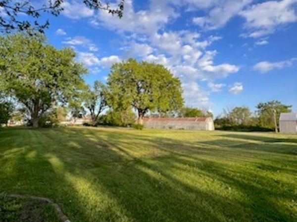 303 West Street, Russell, IA 50238