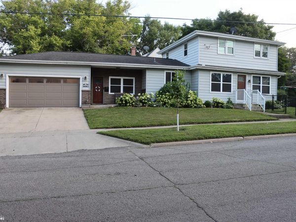 621 10th St NE, Mason City, IA 50401
