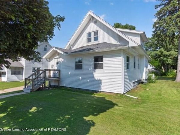 733 Loomis Street, Jackson, MI 49202