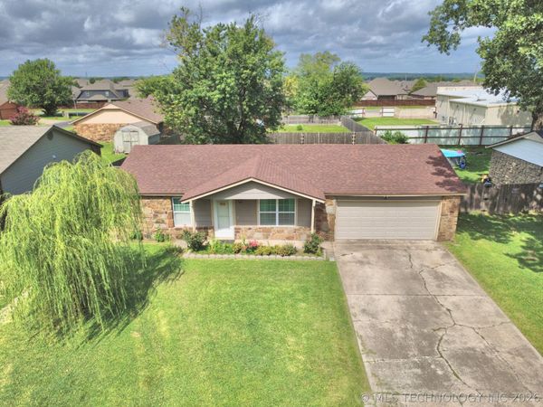 3124 S 210th East Avenue , Broken Arrow, OK 74014