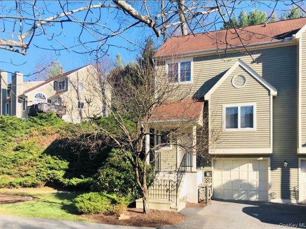 301 Kensington Way , Mount Kisco, NY 10549