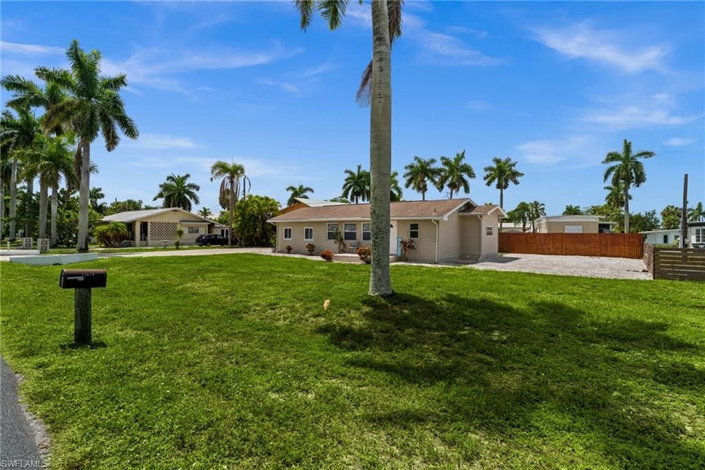 12071 Palm Dr, Fort Myers, FL 33908 Photo