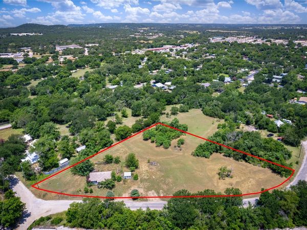 1104 S Boundary ST , Burnet, TX 78611