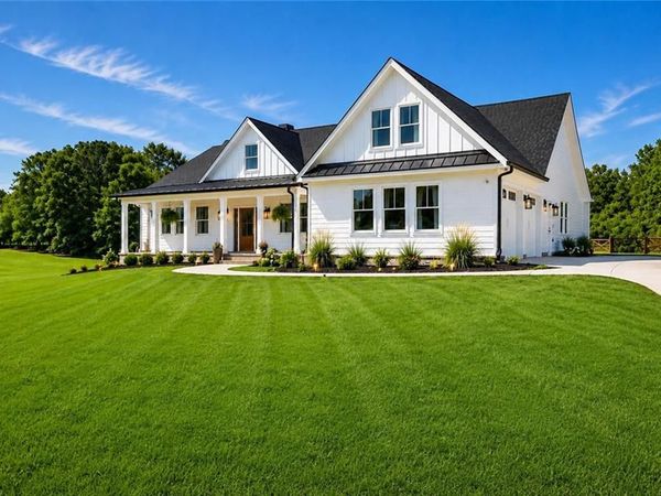 4275 Haynes Circle SW, Snellville, GA 30039