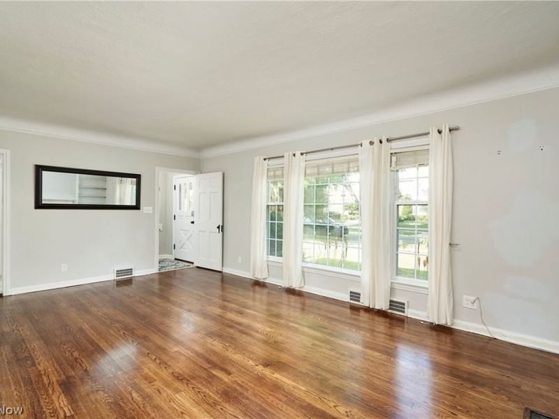 3701 Glencairn Road, Shaker Heights, OH 44122 Photo 3