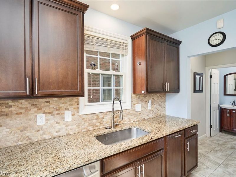 3701 Glencairn Road, Shaker Heights, OH 44122 Photo 7
