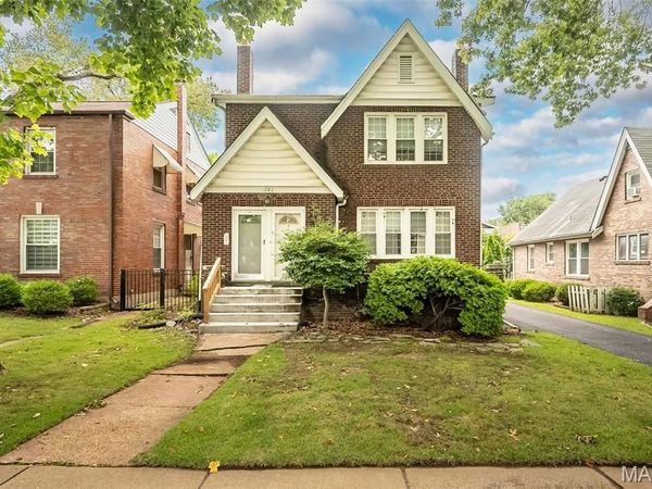 1102 Edward Terrace , St Louis, MO 63117