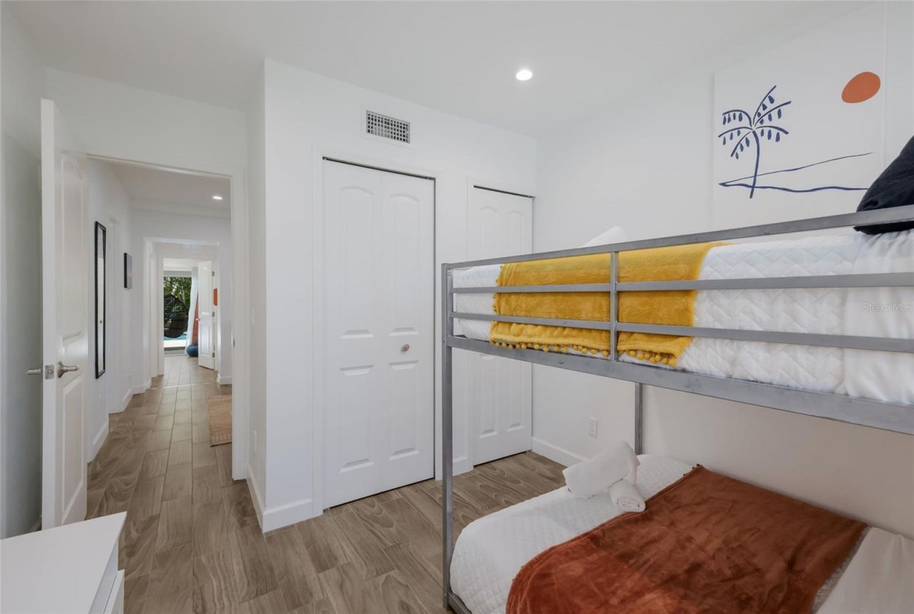 203 72nd Street, Holmes Beach, FL 34217 Photo