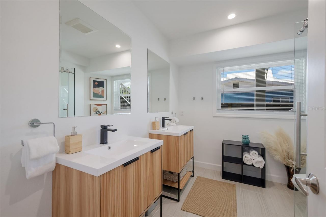 203 72nd Street, Holmes Beach, FL 34217 Photo