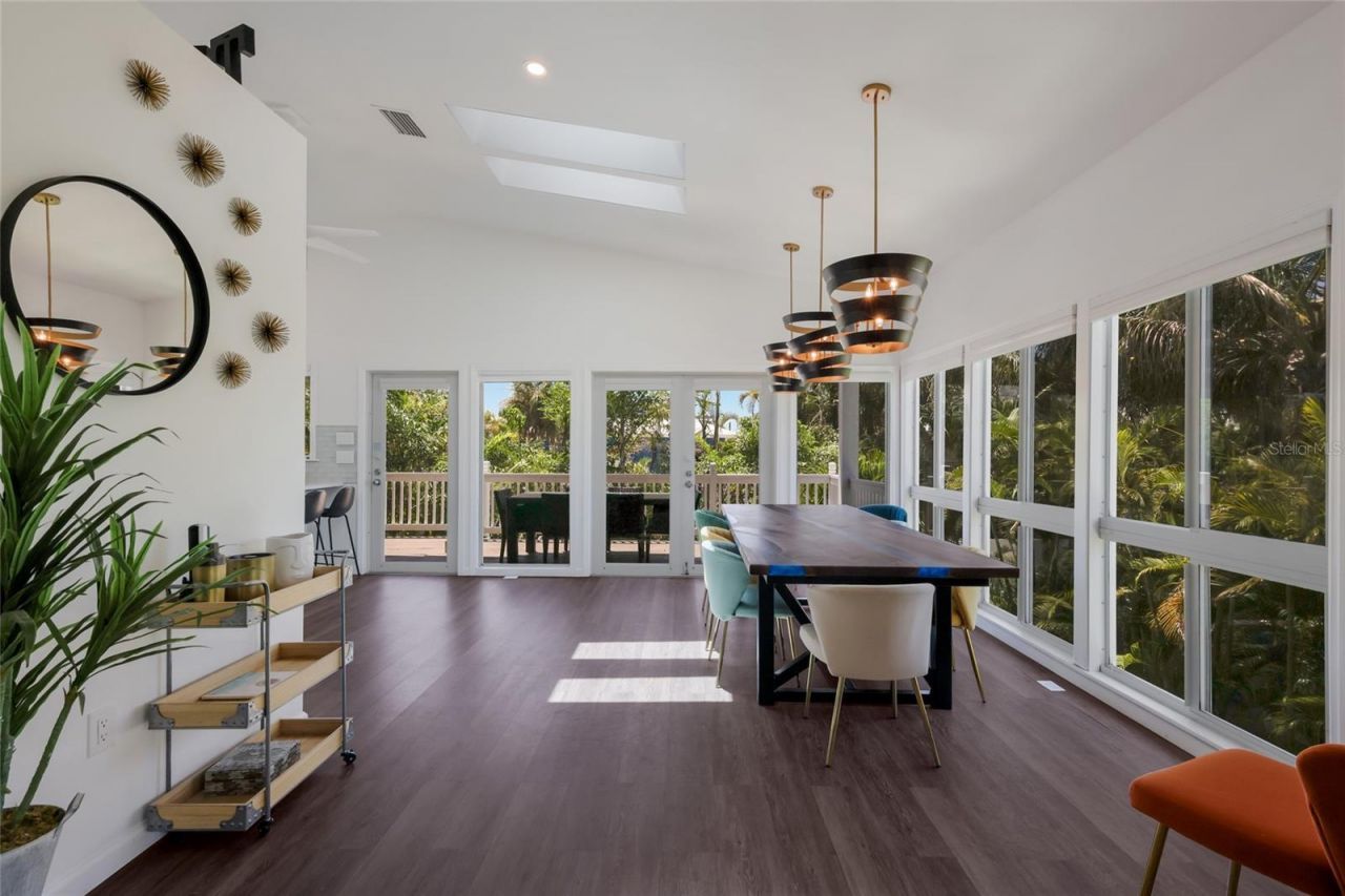 203 72nd Street, Holmes Beach, FL 34217 Photo