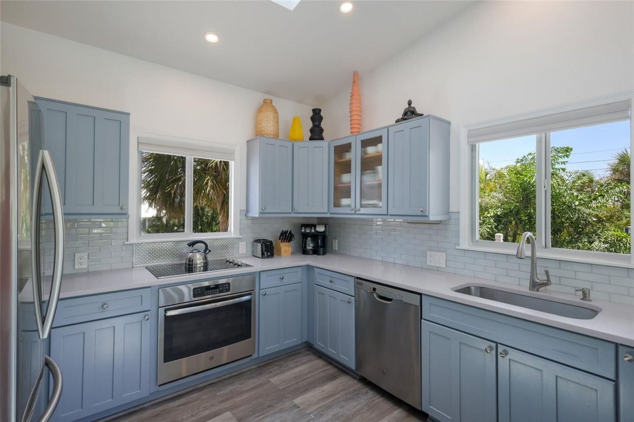 203 72nd Street, Holmes Beach, FL 34217 Photo