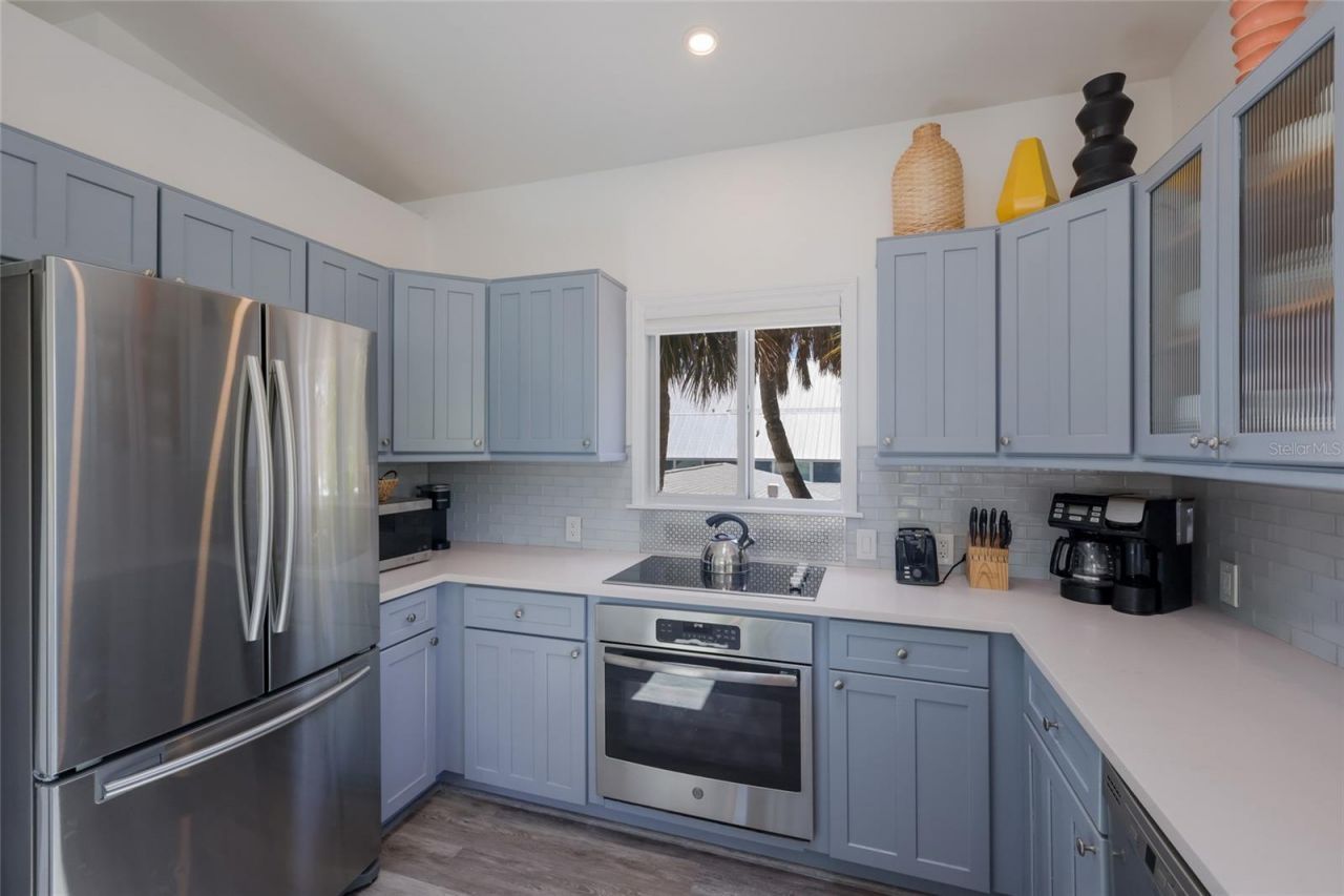 203 72nd Street, Holmes Beach, FL 34217 Photo