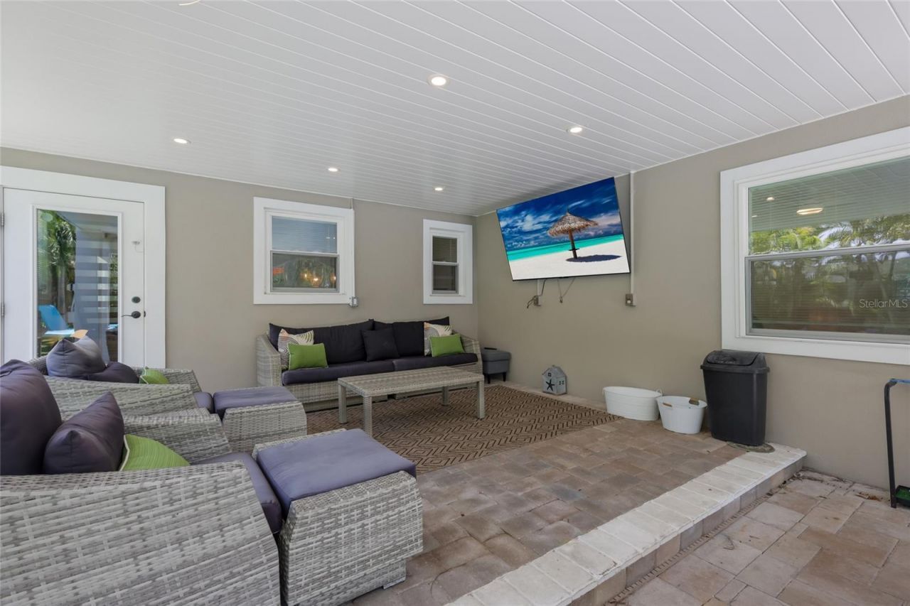203 72nd Street, Holmes Beach, FL 34217 Photo