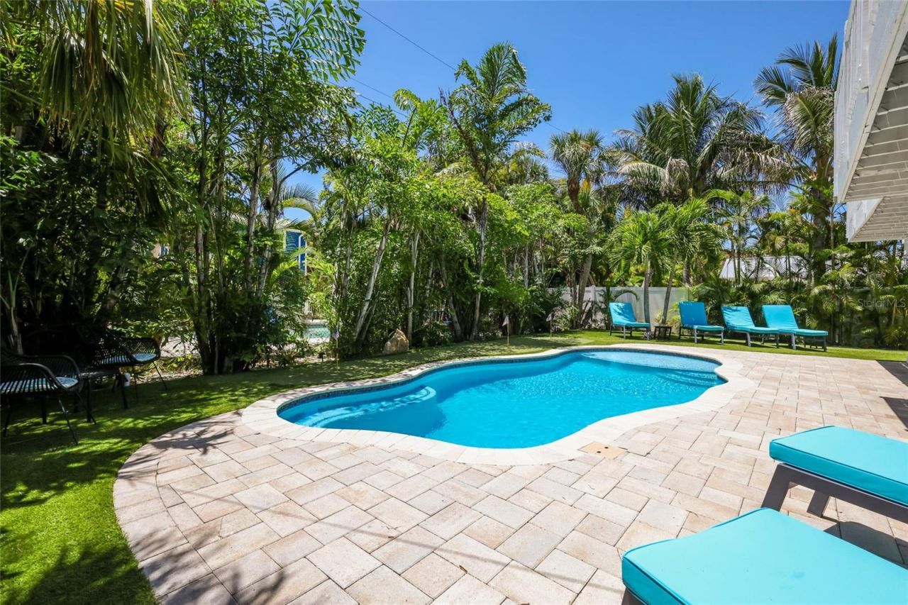 203 72nd Street, Holmes Beach, FL 34217 Photo