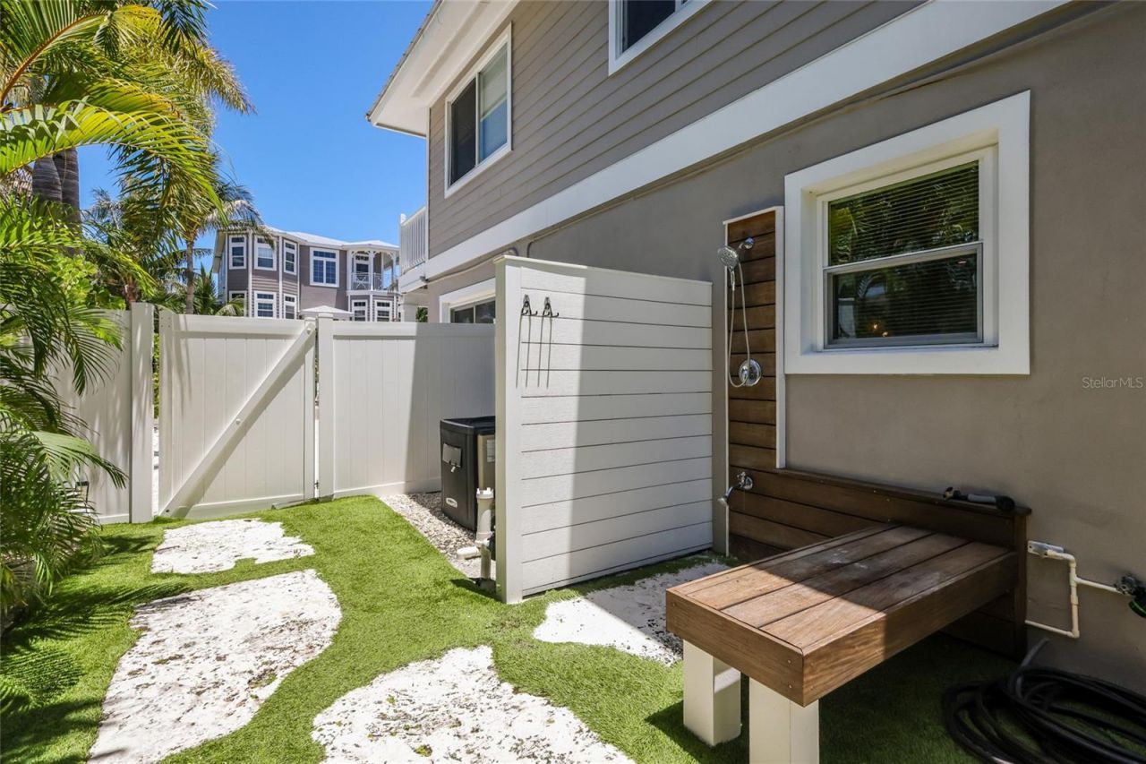 203 72nd Street, Holmes Beach, FL 34217 Photo