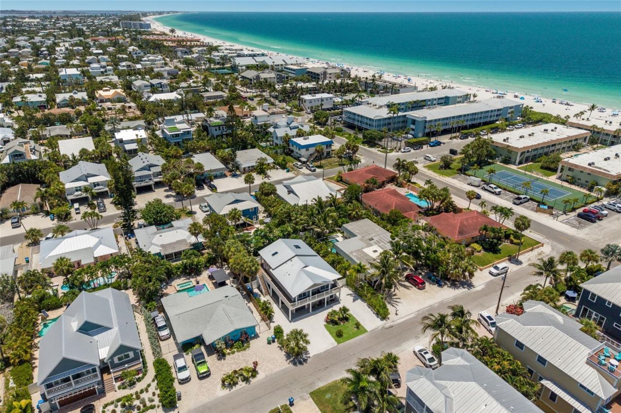 203 72nd Street, Holmes Beach, FL 34217 Photo