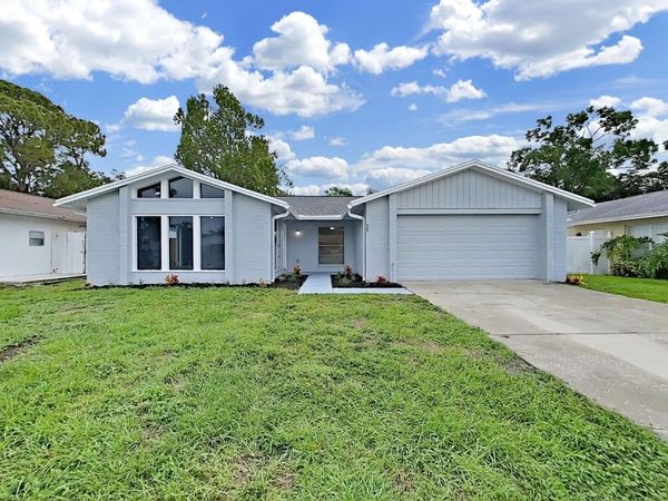 7513 MAYFAIR COURT , TAMPA, FL 33634