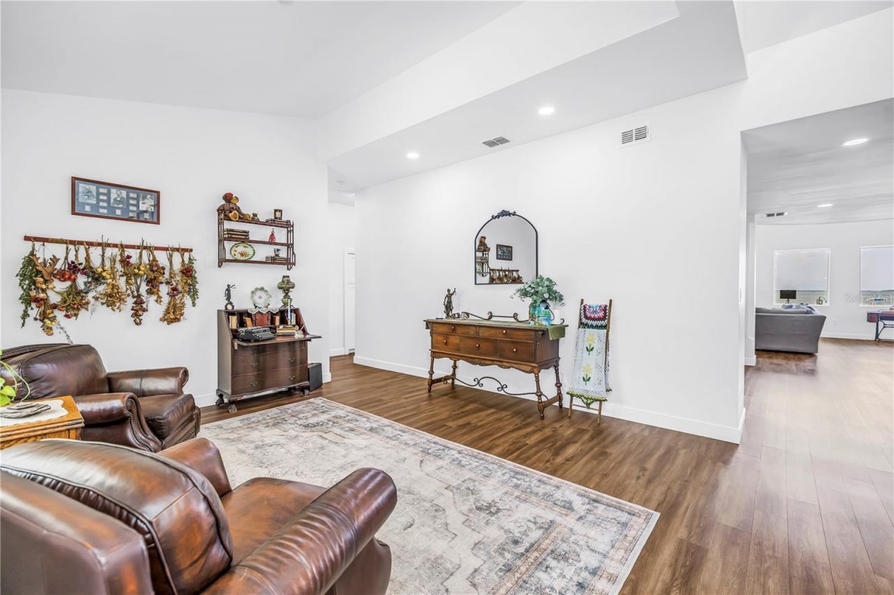2280 Pinellas Point Drive S, Saint Petersburg, FL 33712 Photo