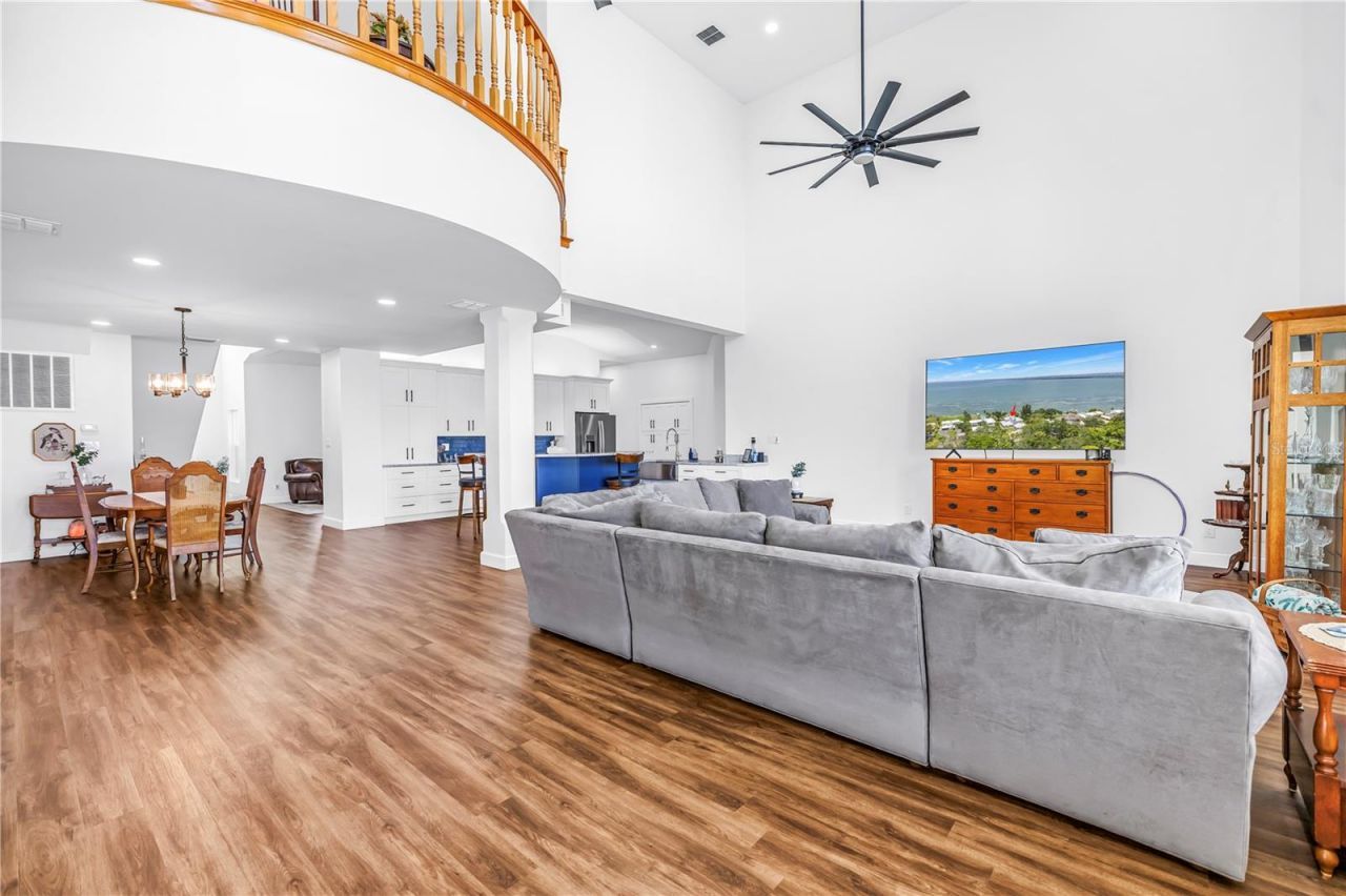 2280 Pinellas Point Drive S, Saint Petersburg, FL 33712 Photo
