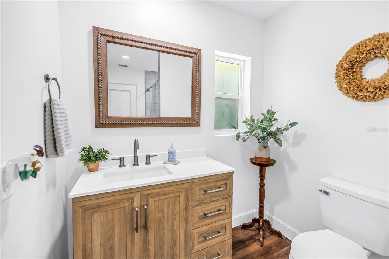 2280 Pinellas Point Drive S, Saint Petersburg, FL 33712 Photo