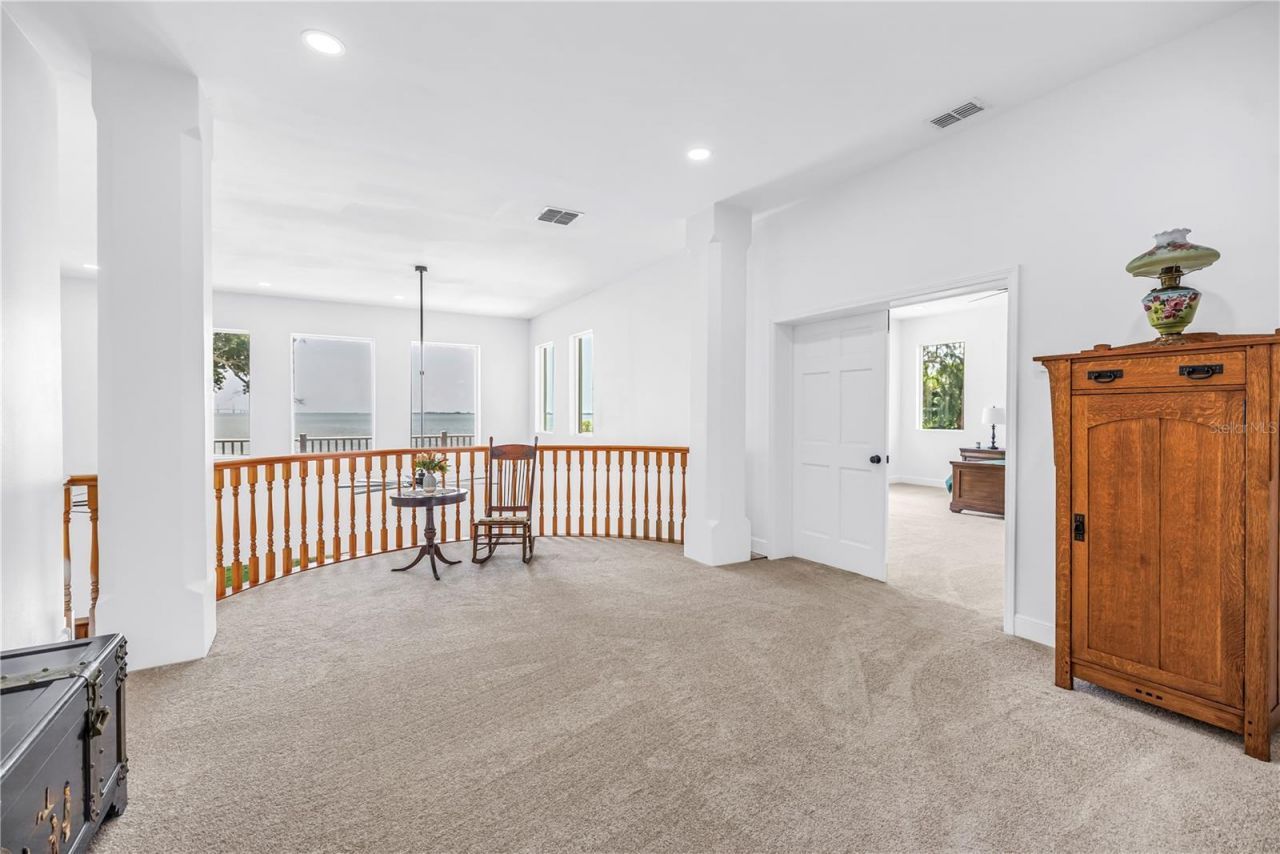 2280 Pinellas Point Drive S, Saint Petersburg, FL 33712 Photo