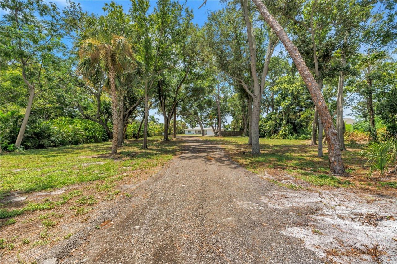 2280 Pinellas Point Drive S, Saint Petersburg, FL 33712 Photo