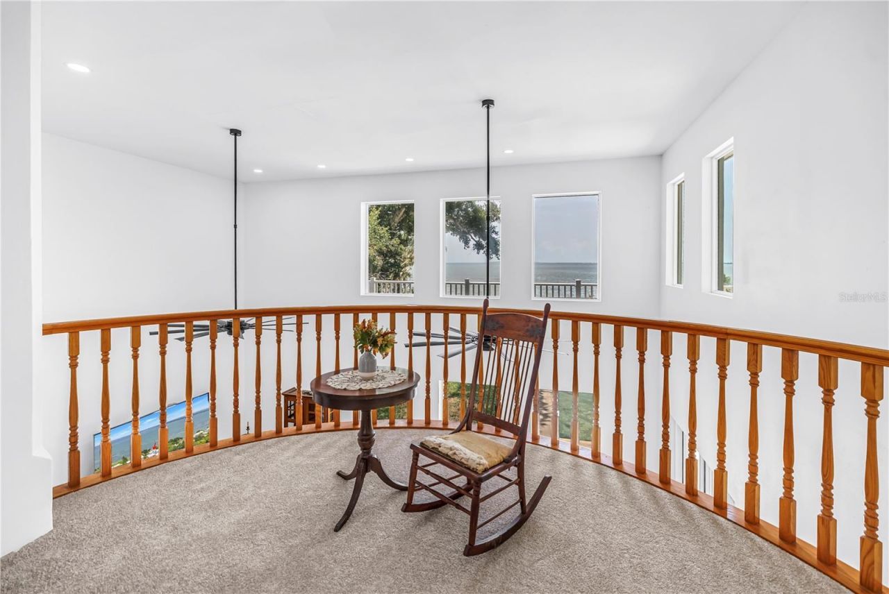 2280 Pinellas Point Drive S, Saint Petersburg, FL 33712 Photo