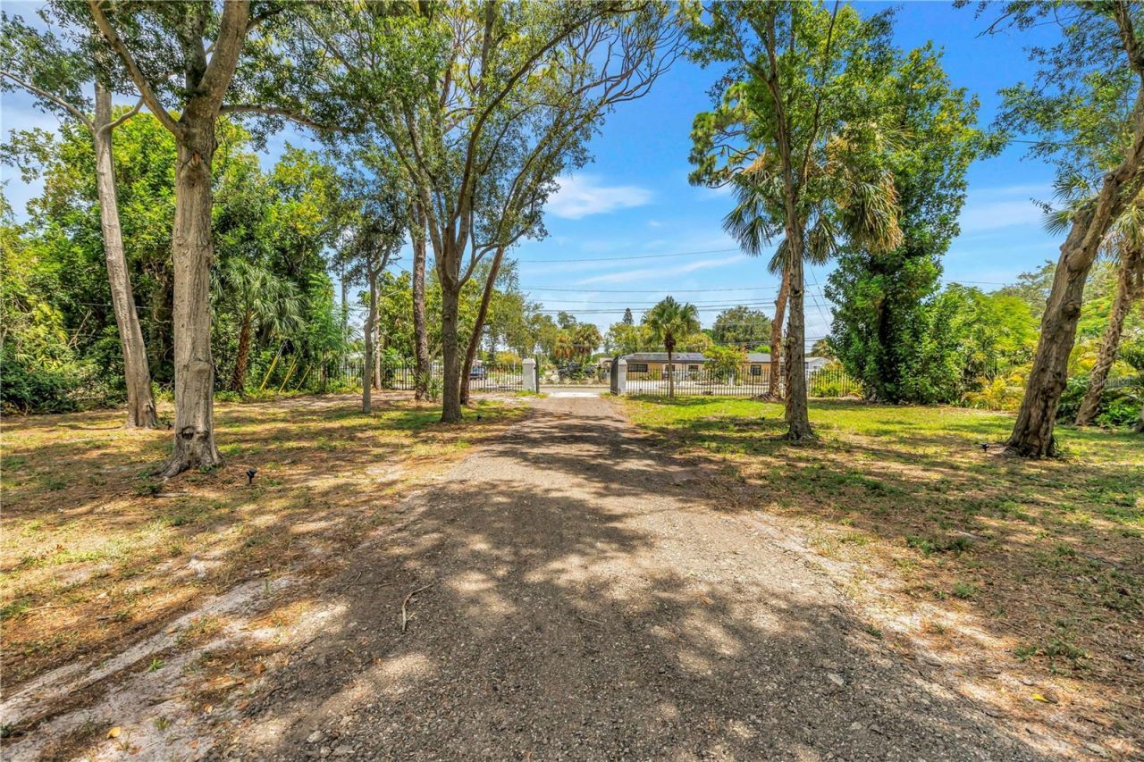 2280 Pinellas Point Drive S, Saint Petersburg, FL 33712 Photo
