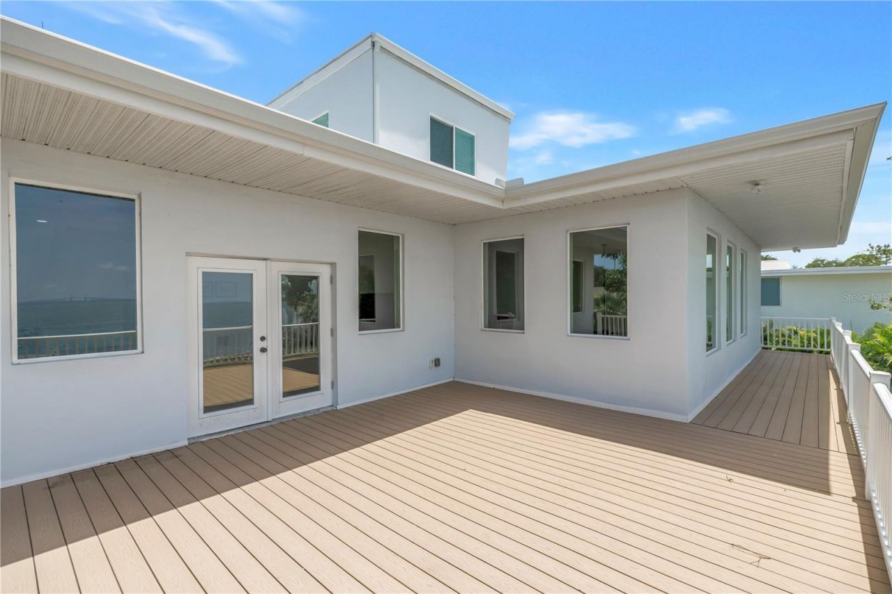 2280 Pinellas Point Drive S, Saint Petersburg, FL 33712 Photo