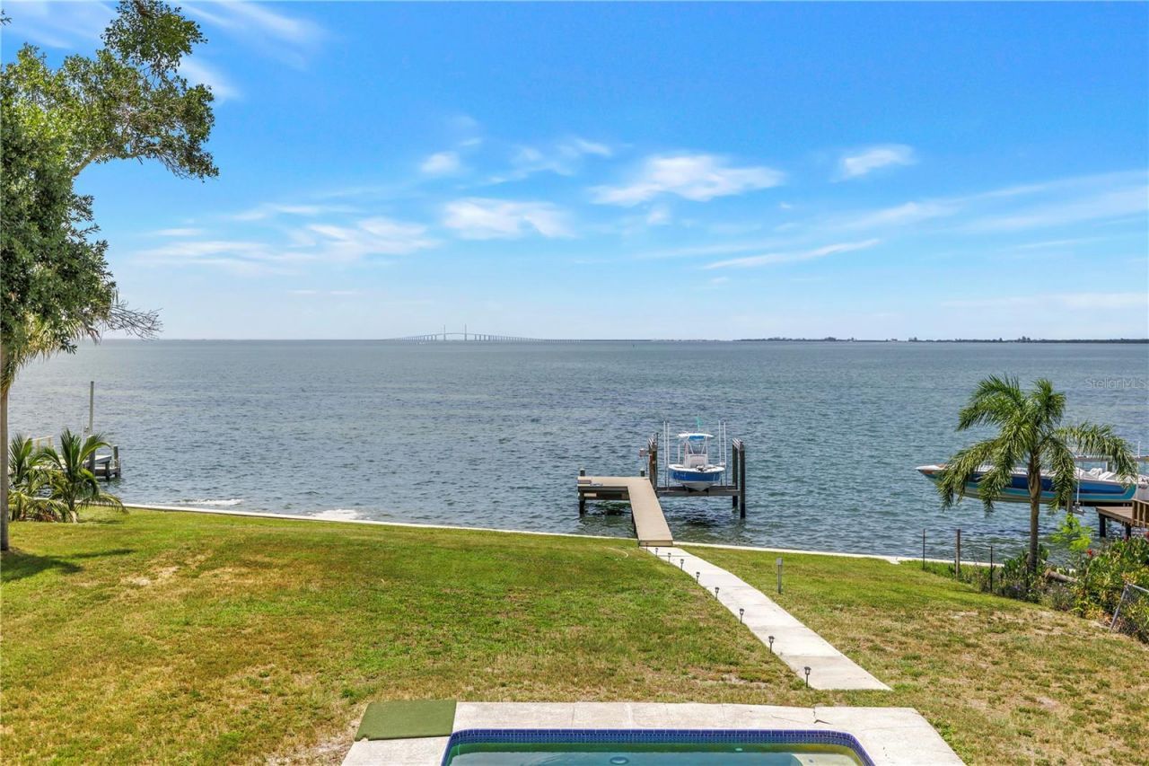 2280 Pinellas Point Drive S, Saint Petersburg, FL 33712 Photo