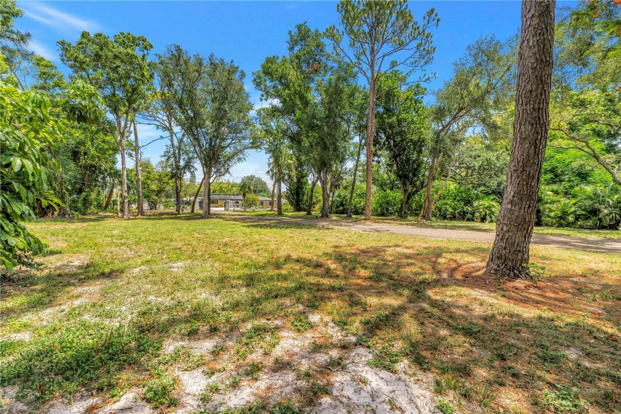 2280 Pinellas Point Drive S, Saint Petersburg, FL 33712 Photo