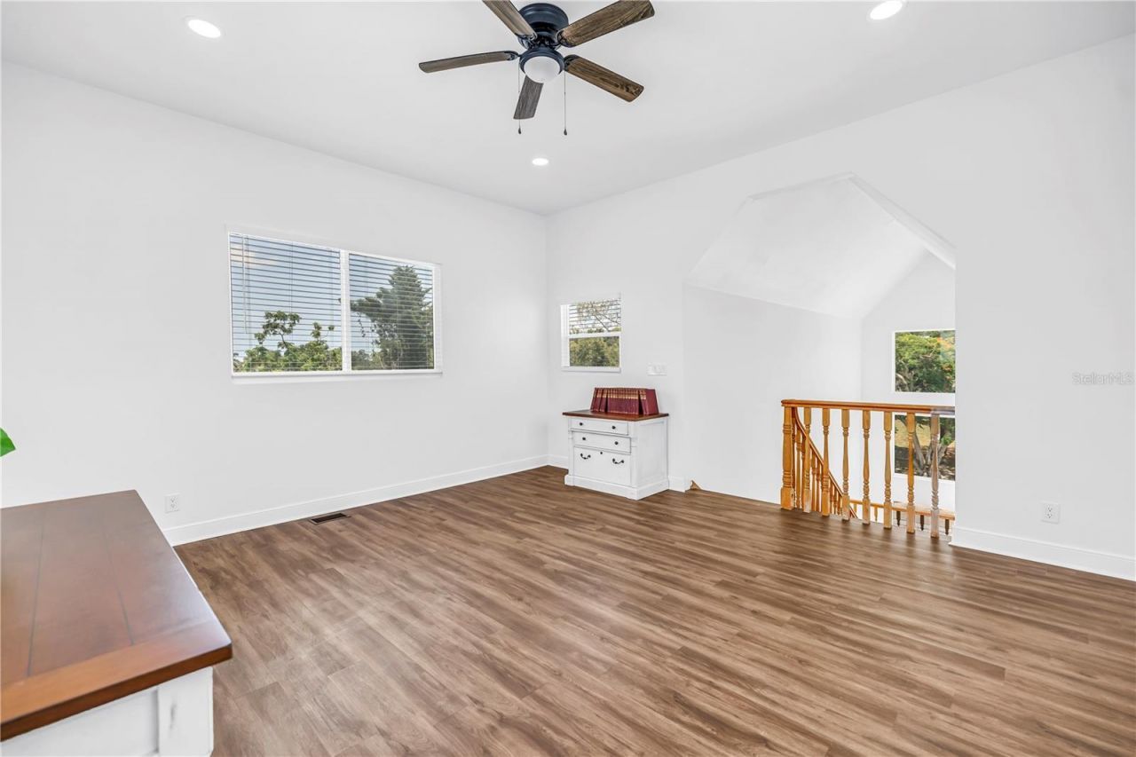 2280 Pinellas Point Drive S, Saint Petersburg, FL 33712 Photo