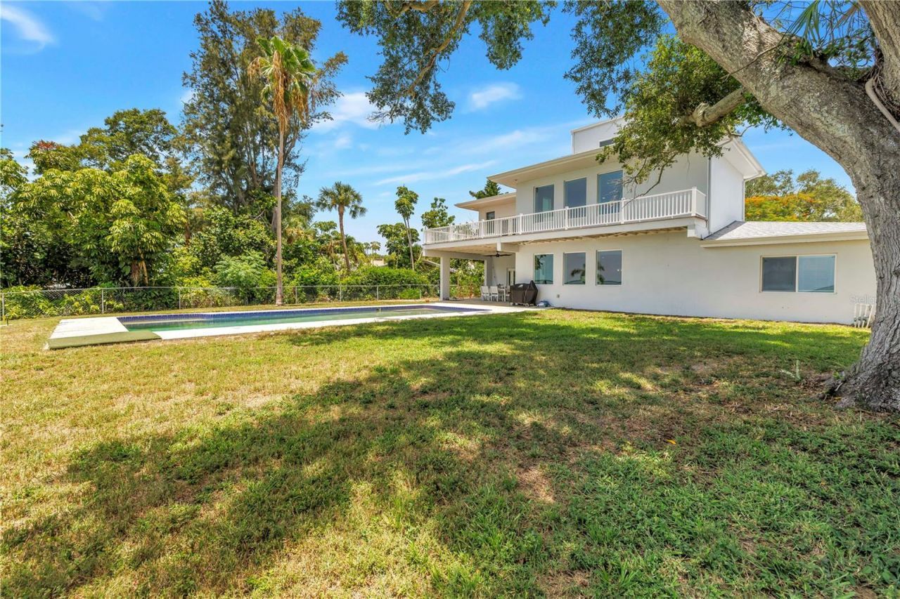 2280 Pinellas Point Drive S, Saint Petersburg, FL 33712 Photo