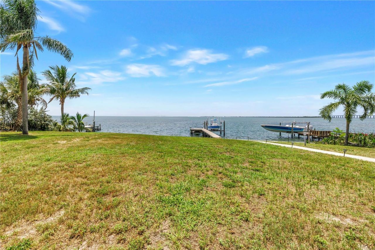 2280 Pinellas Point Drive S, Saint Petersburg, FL 33712 Photo