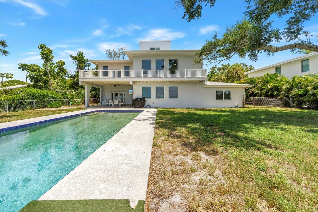 2280 Pinellas Point Drive S, Saint Petersburg, FL 33712 Photo